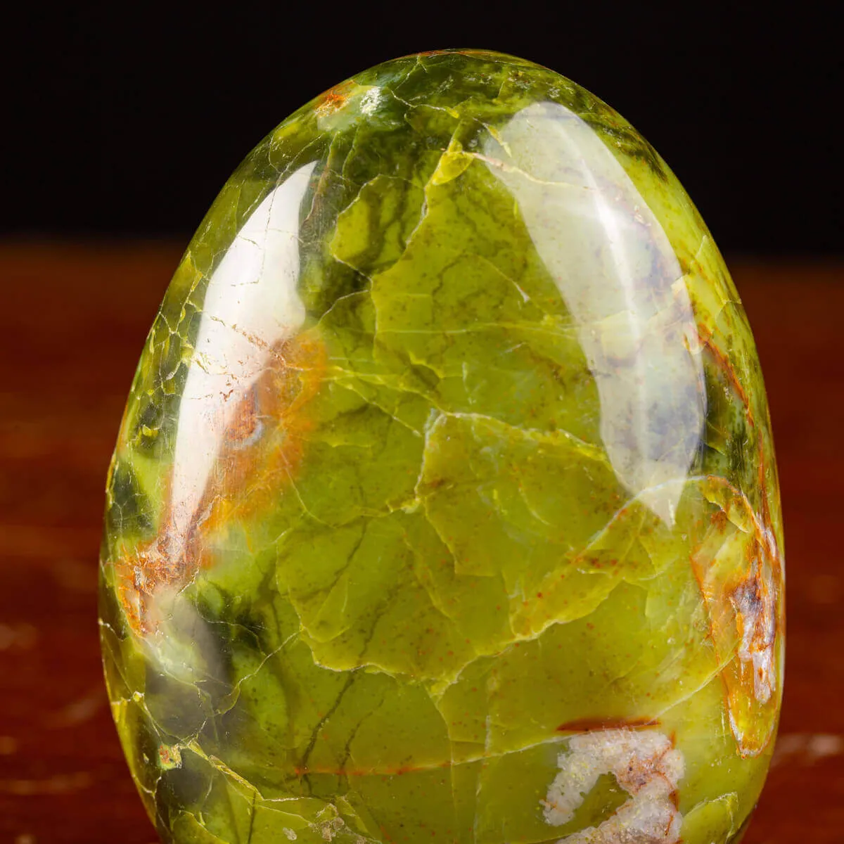 Serpentina: La Pietra dell'Equilibrio e dell'Apertura Spirituale.