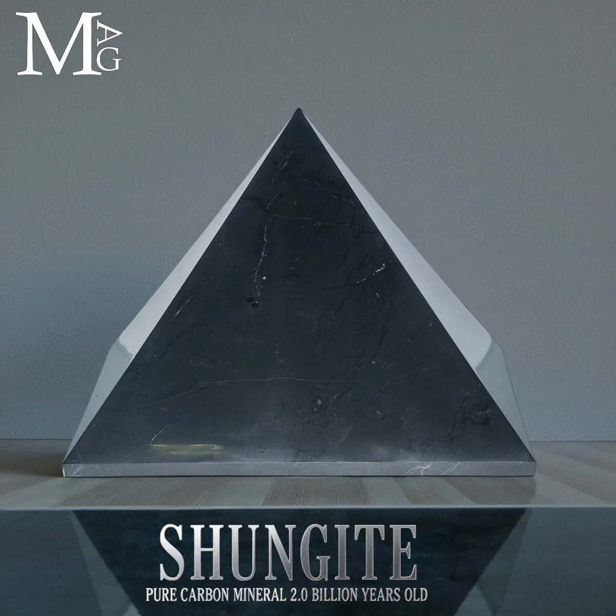 Piramide in Shungite – Monolite di Carbonio Primordiale.