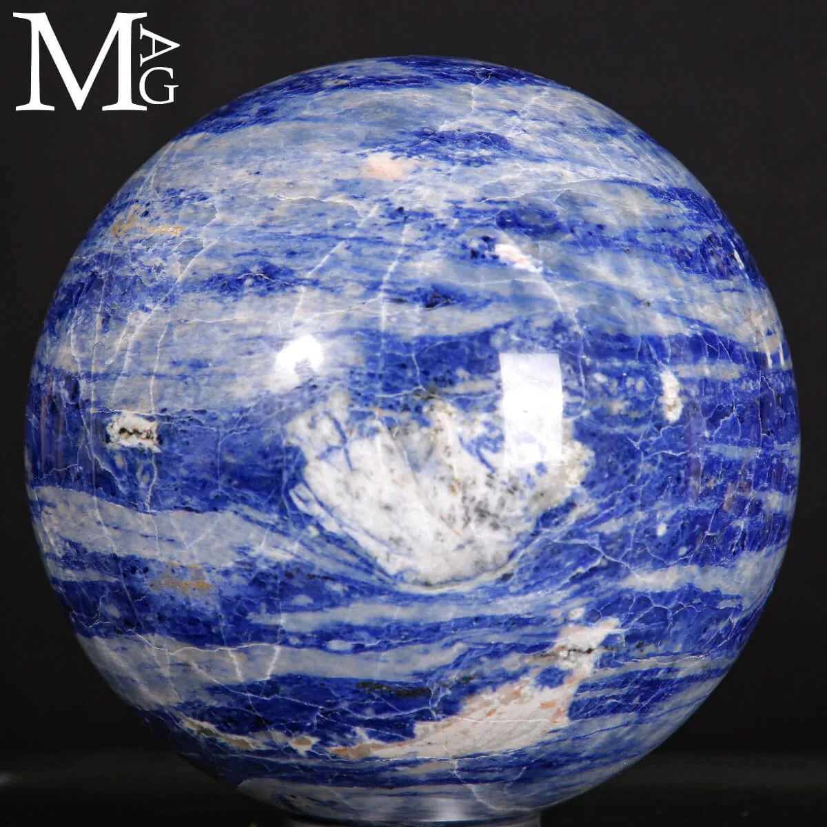 Sfera in Sodalite – Fascino Contemporaneo
