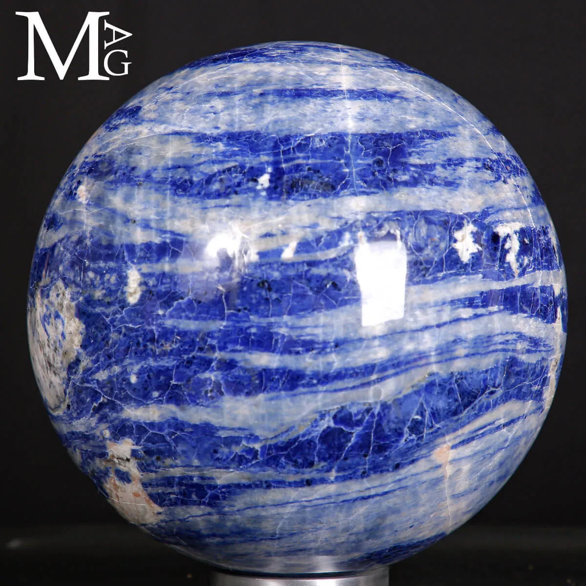 Sfera in Sodalite – Fascino Contemporaneo