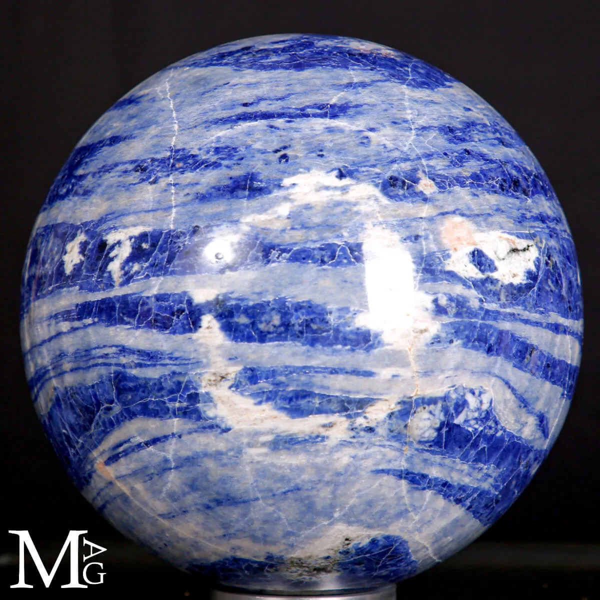 Sfera in Sodalite – Fascino Contemporaneo