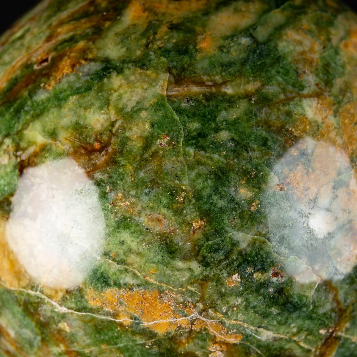 Sfera di Unakite Intagliata.