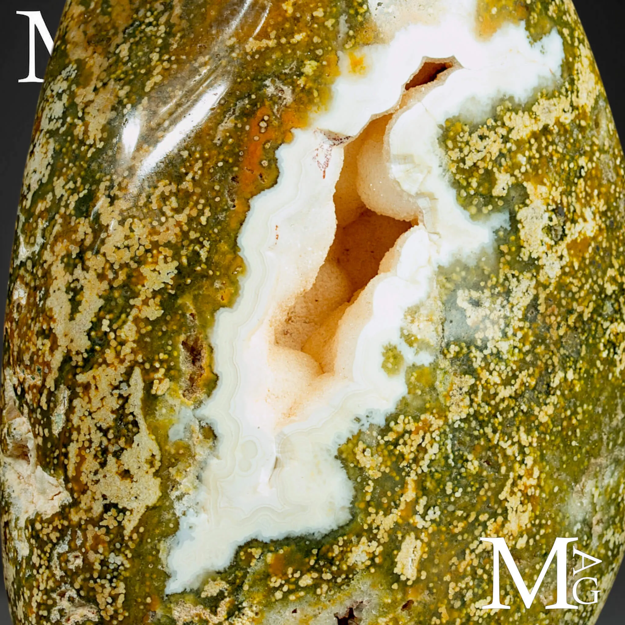 Diaspro Oceanico con geode – Madagascar
