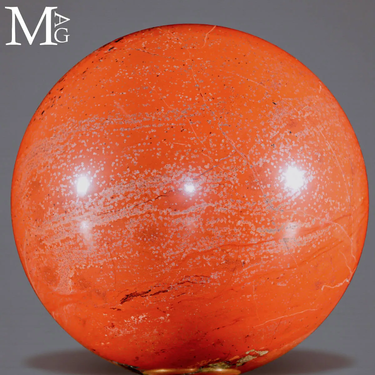 Sfera in diaspro rosso del Madagascar