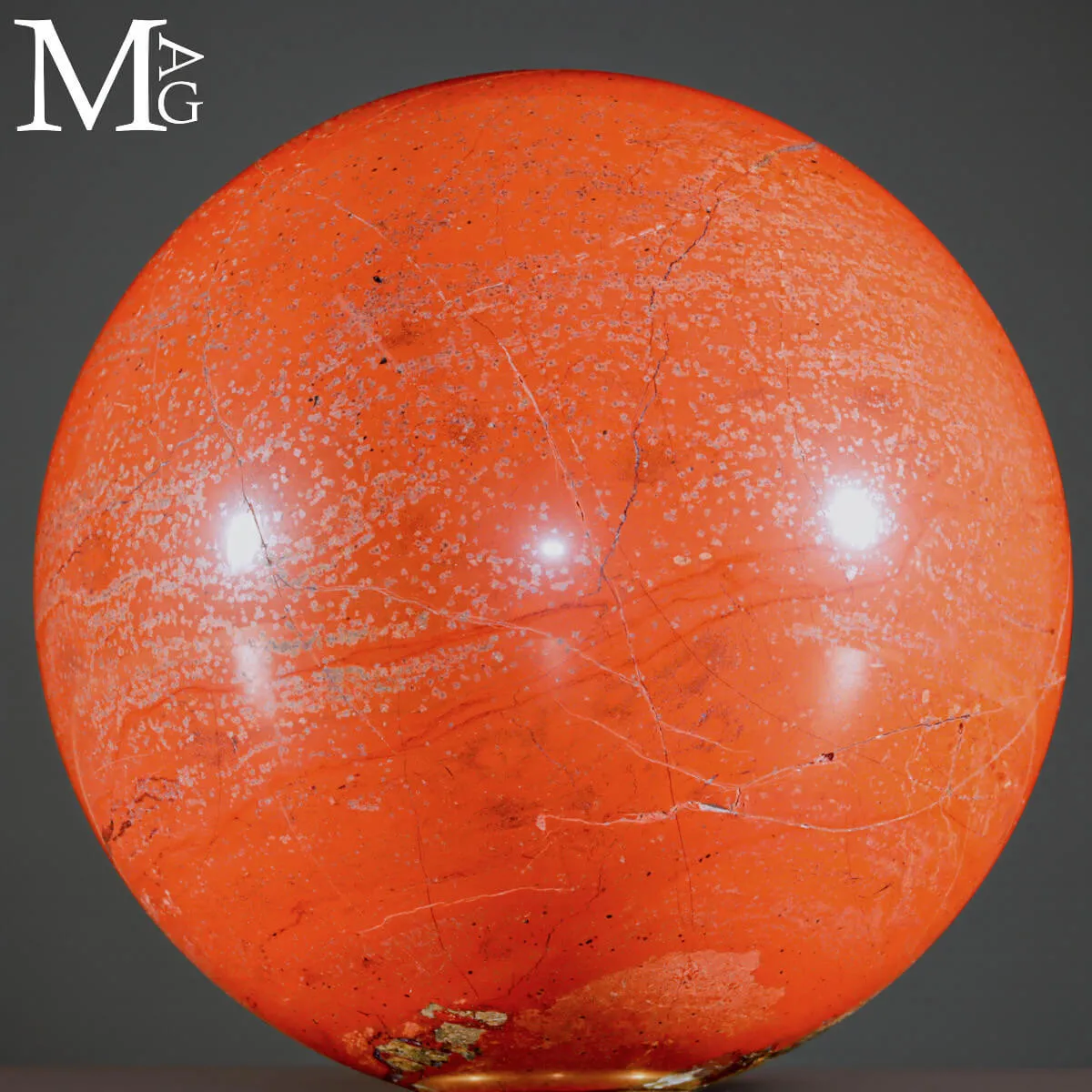 Sfera in diaspro rosso del Madagascar