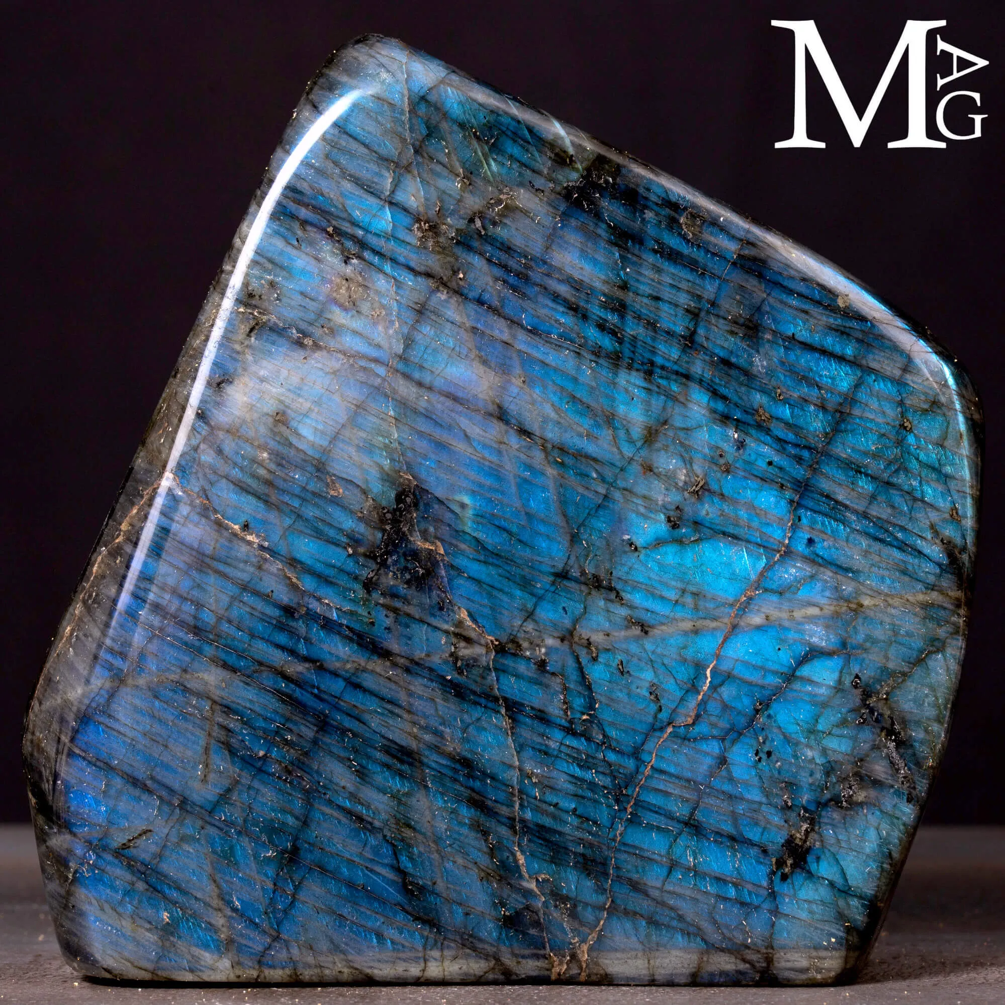 Blocco lucidato di Labradorite – Madagascar