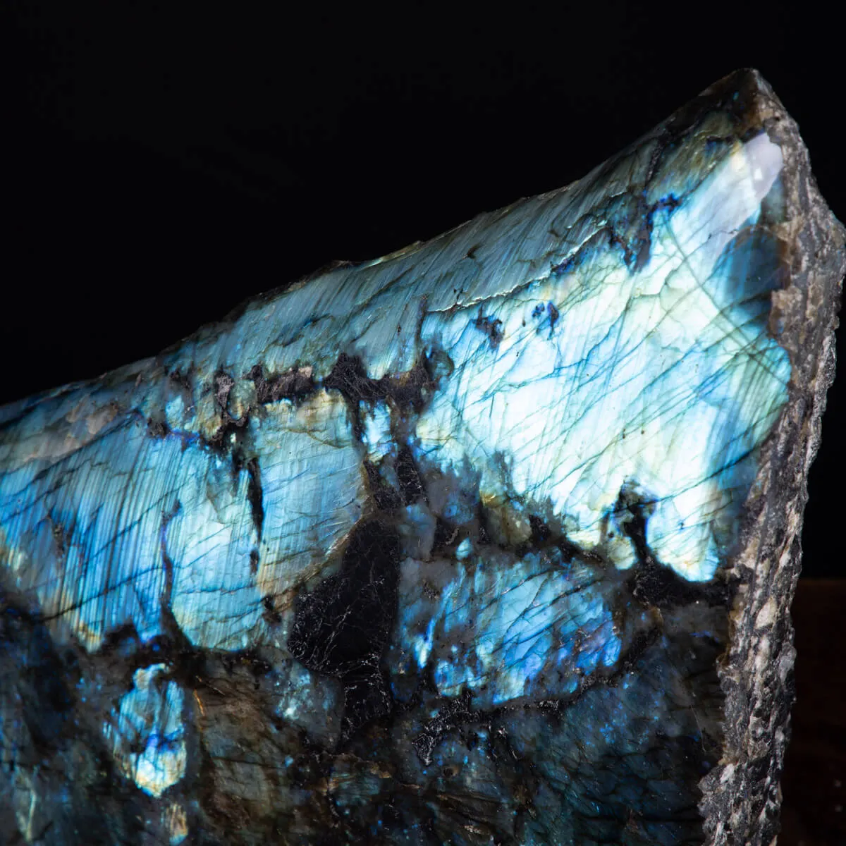 Pietra di Labradorite Unica per Design d'Interni.