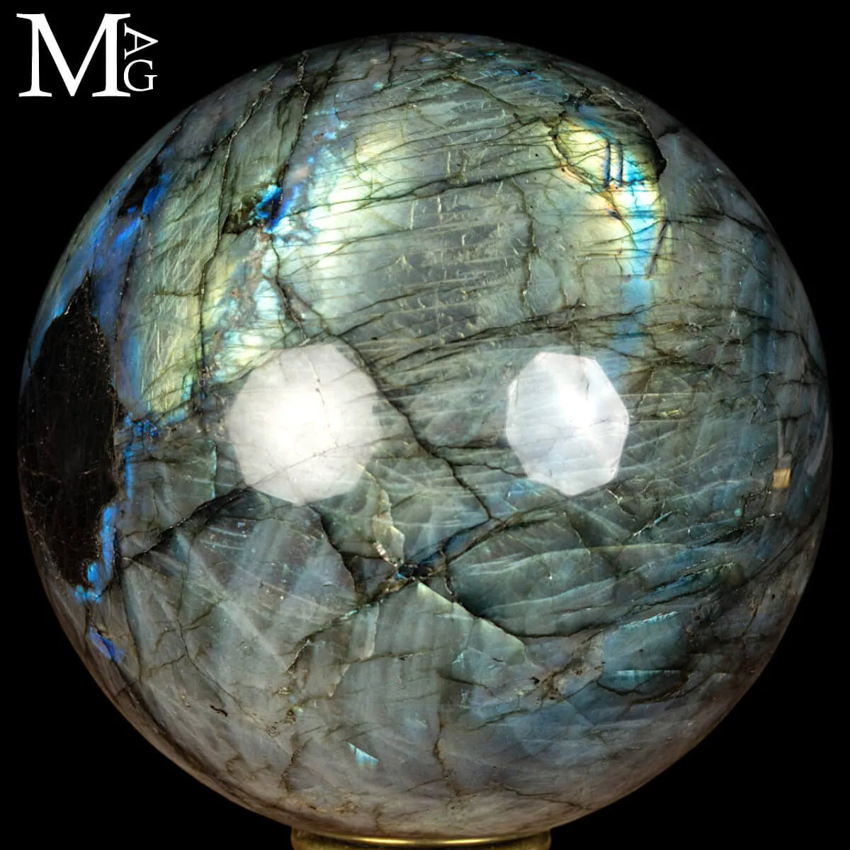Sfera di Labradorite del Madagascar – Luce, mistero e metamorfosi