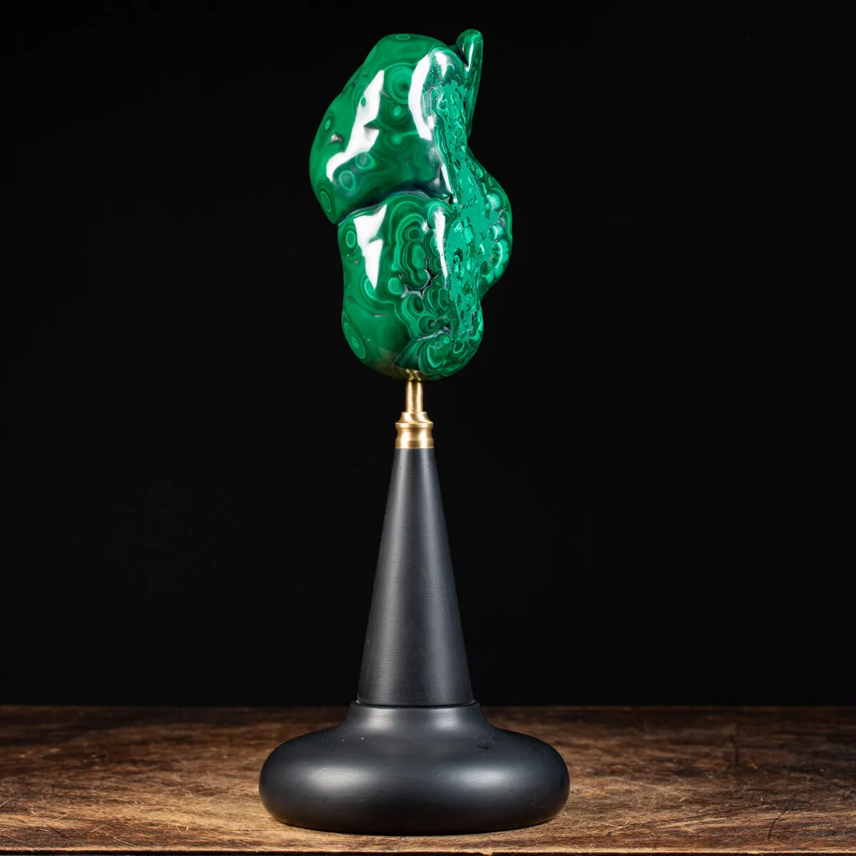 Malachite su piedistallo in Ottone e Legno