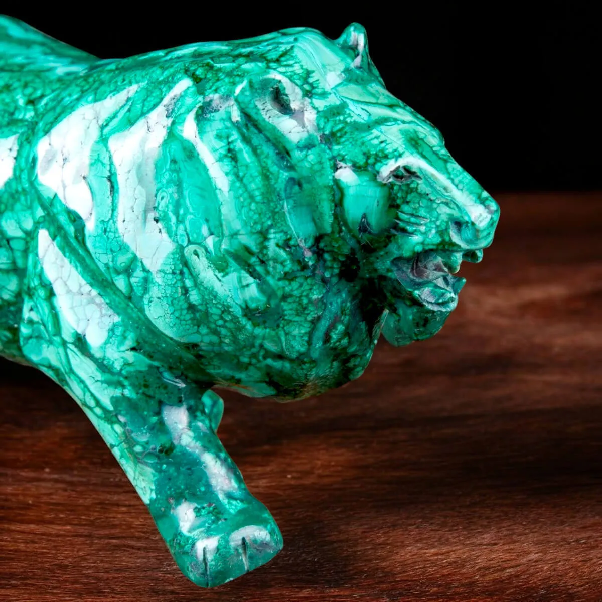 Scultura Leone in Malachite Naturale.
