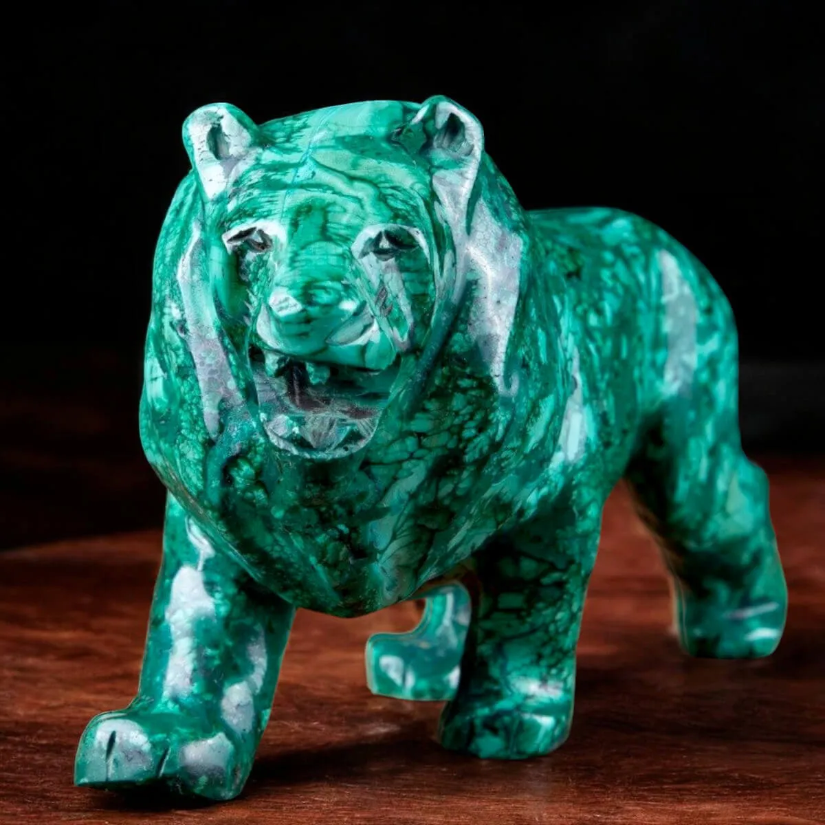Scultura Leone in Malachite Naturale.