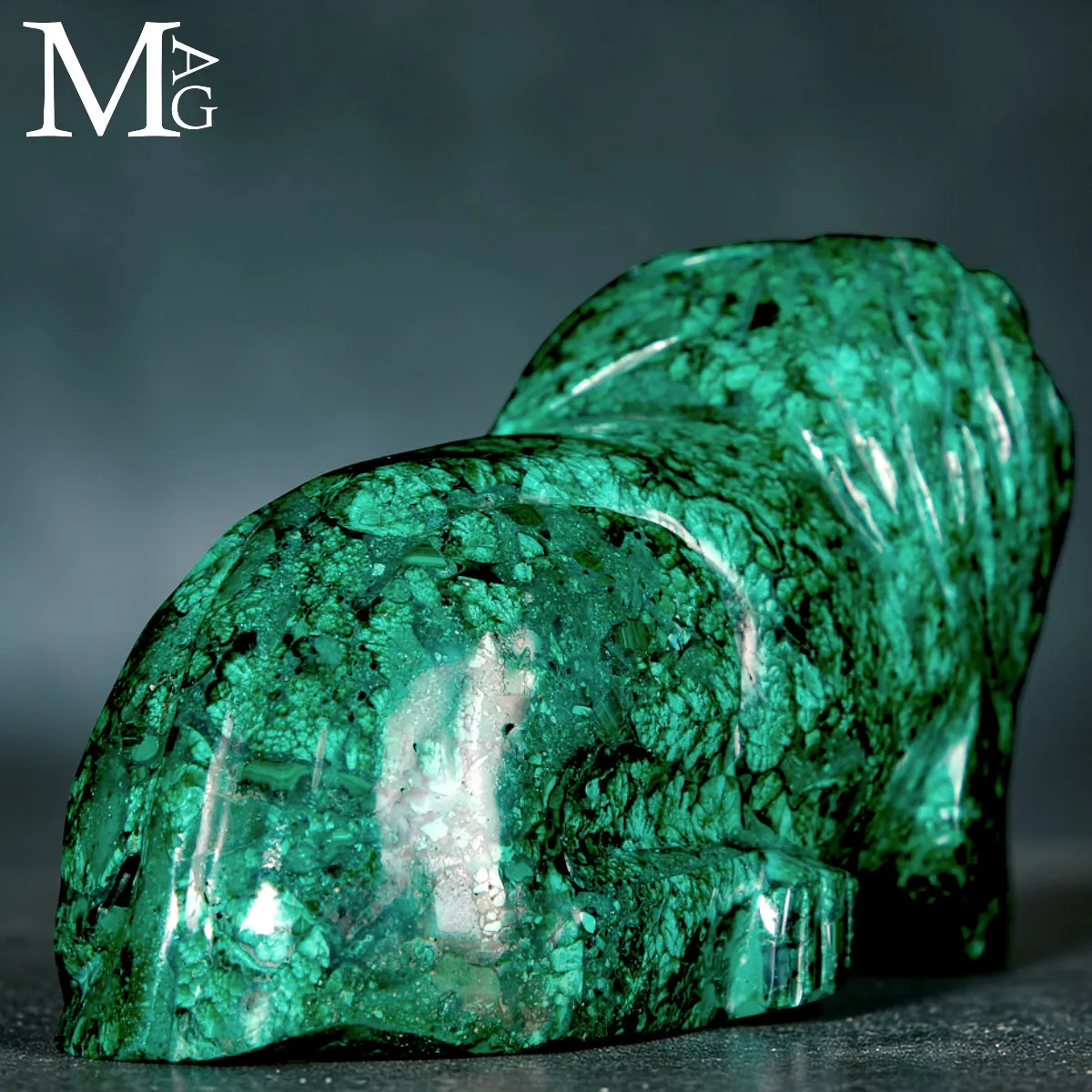 Scultura in Malachite naturale – Leone accovacciato