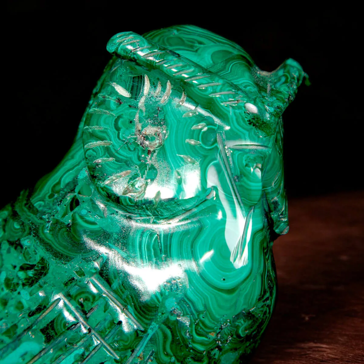 Scultura in Malachite Naturale – Gufo della Saggezza.