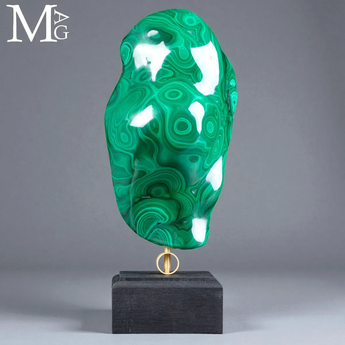 Malachite Lucidata – Forma naturale, design contemporaneo.