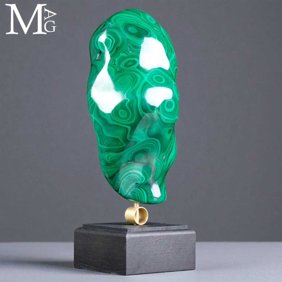 Malachite Lucidata – Forma naturale, design contemporaneo.