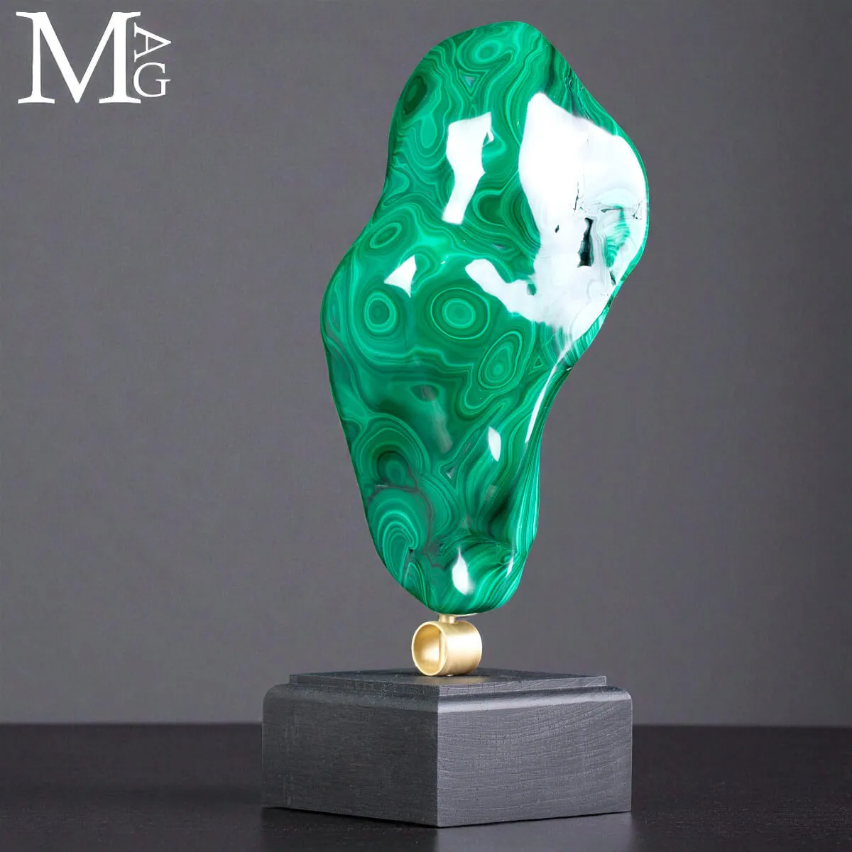 Malachite Lucidata – Forma naturale, design contemporaneo.