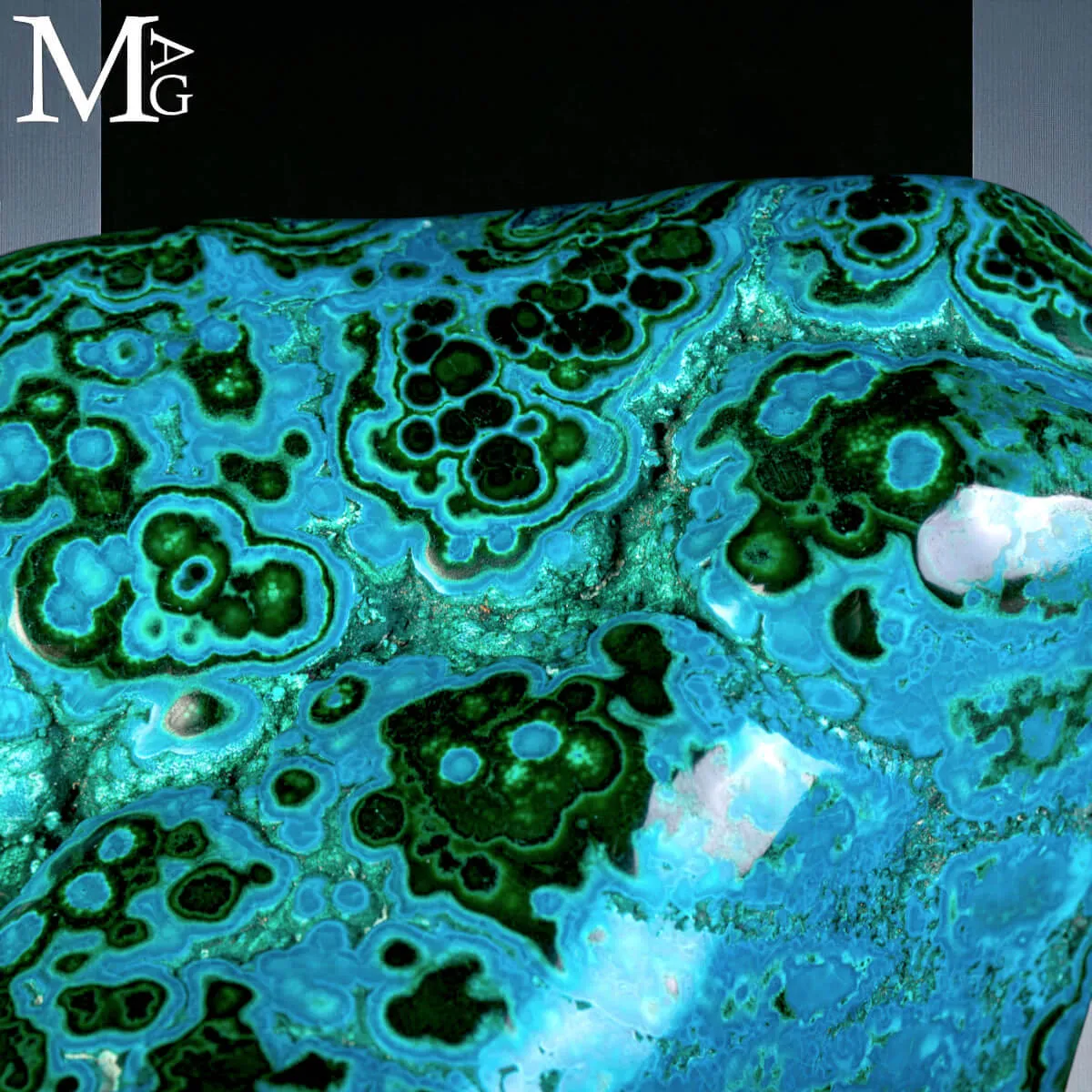 Grande campione Botroidale di Malachite e Crisocolla.