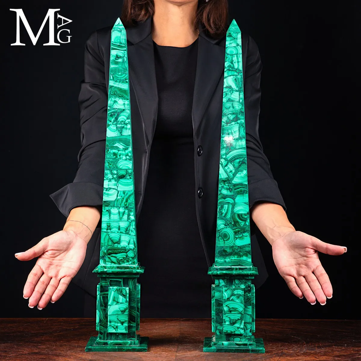 Coppia di Obelischi in Malachite di Qualità Extra.