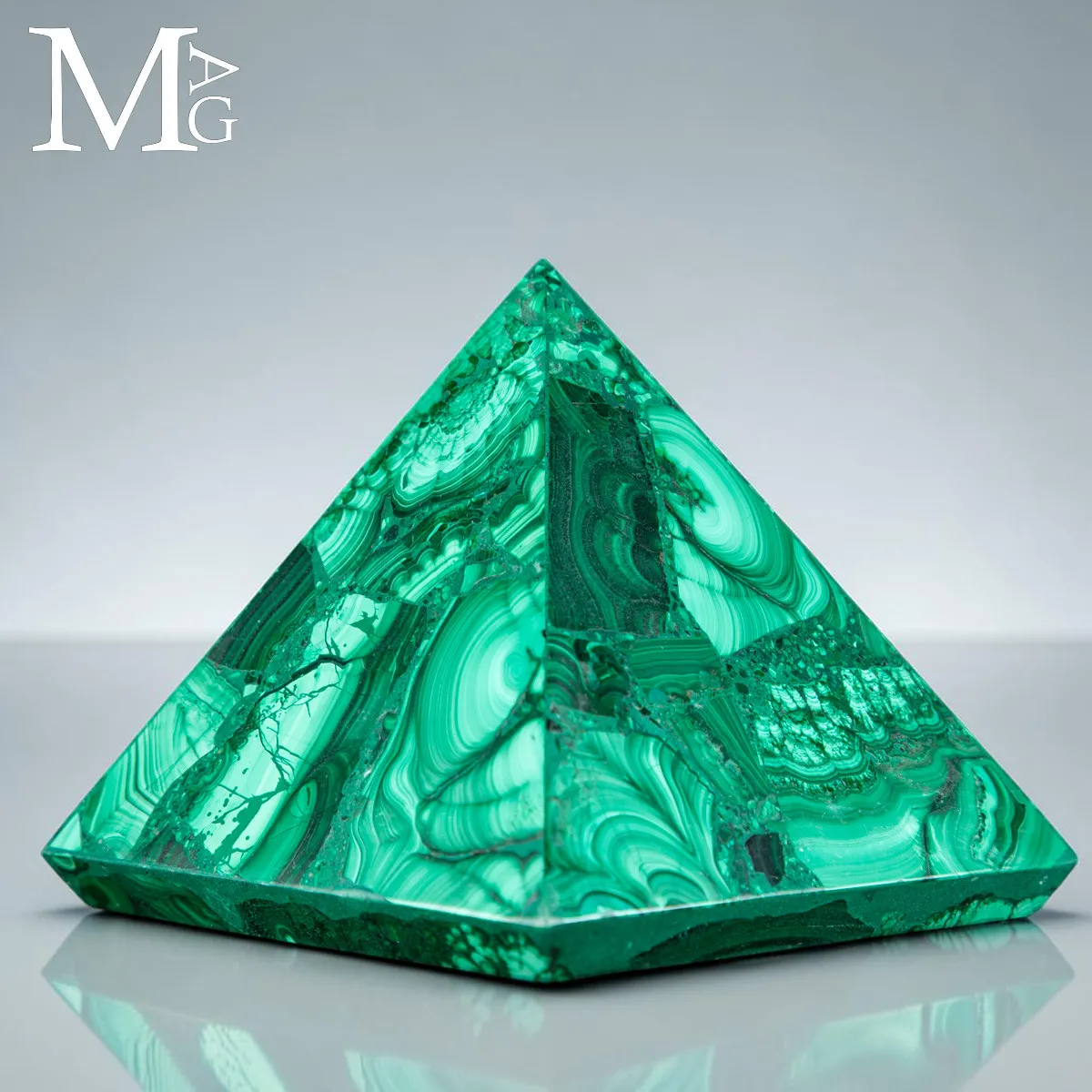 Piramide in Malachite del Congo