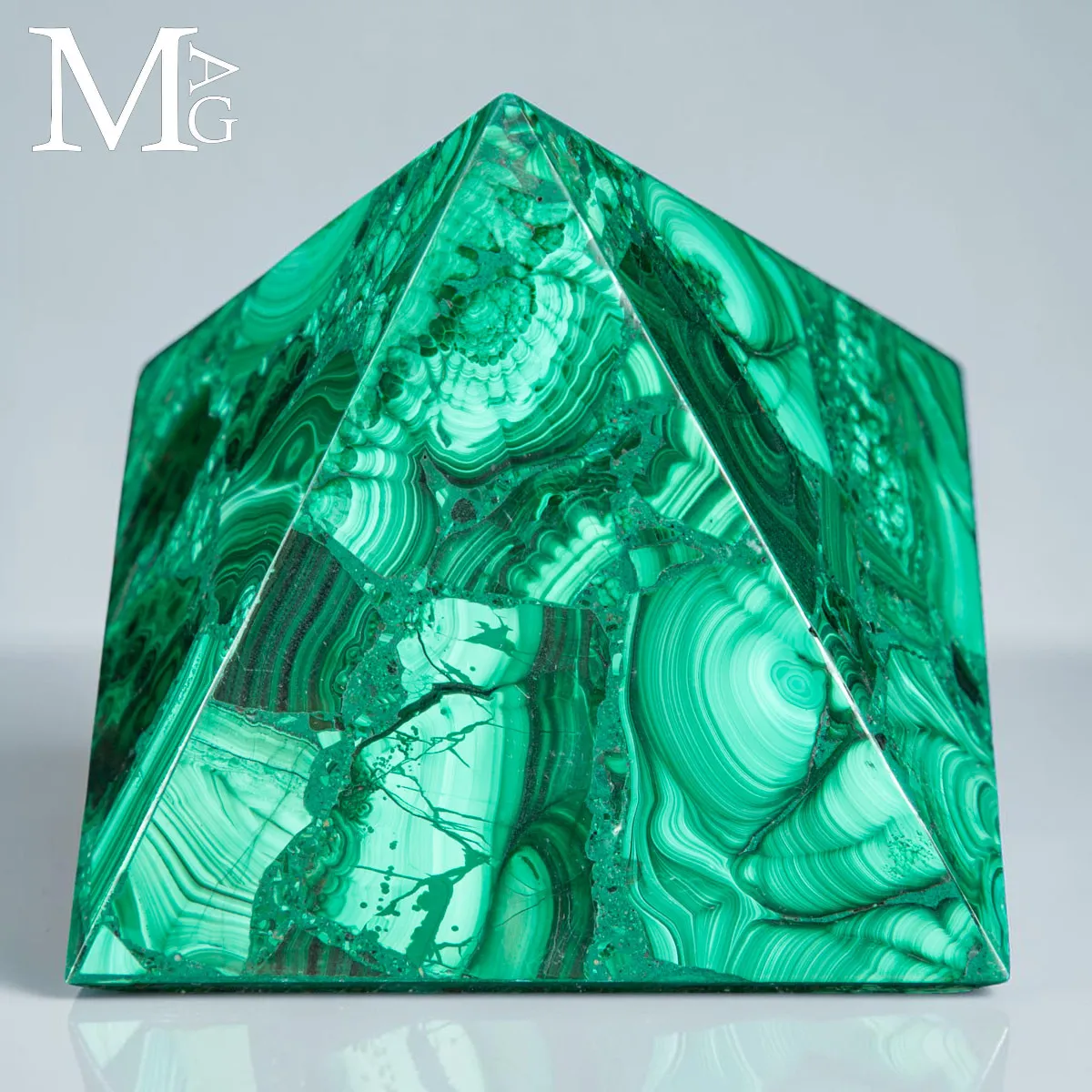 Piramide in Malachite del Congo