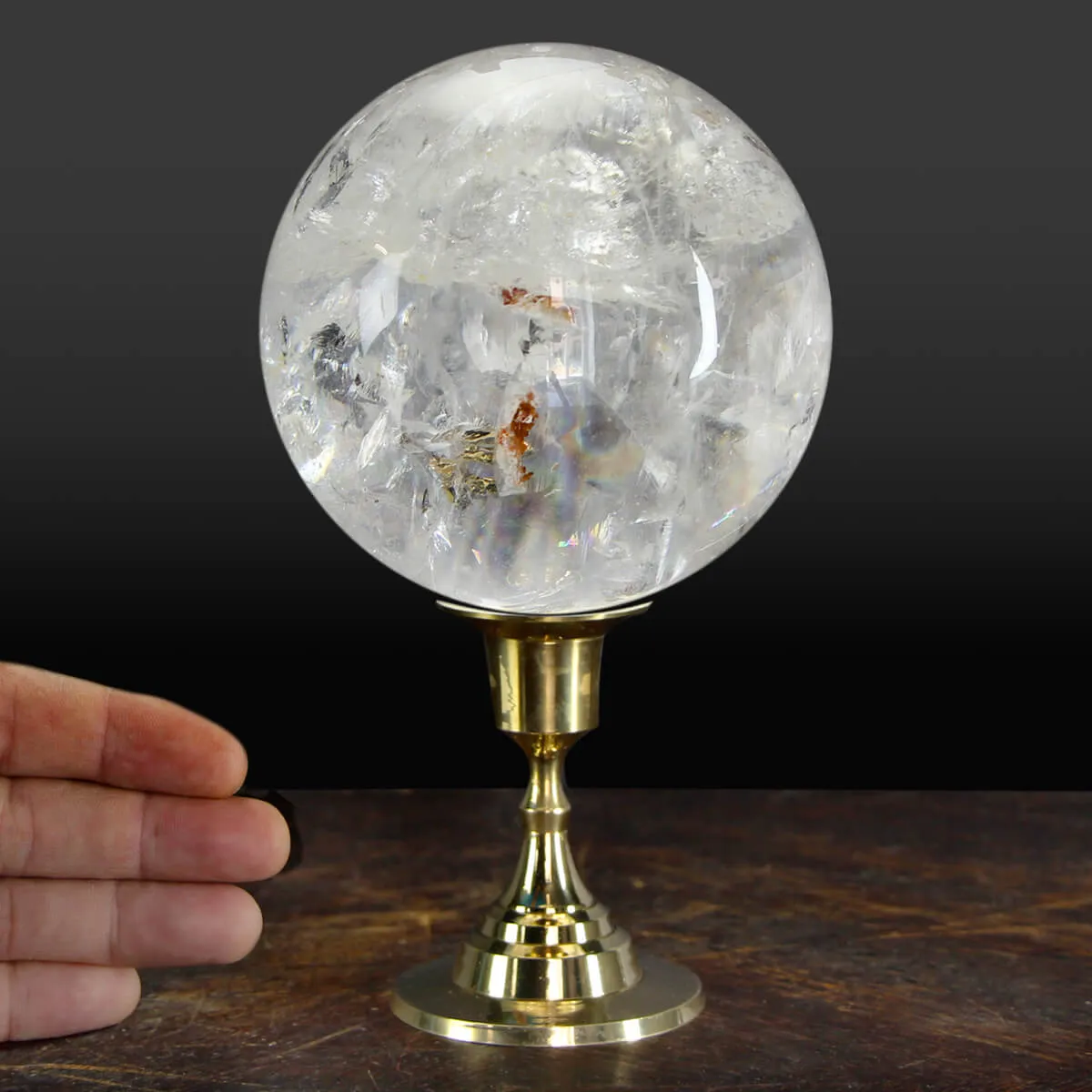 Sfera di Quarzo con base