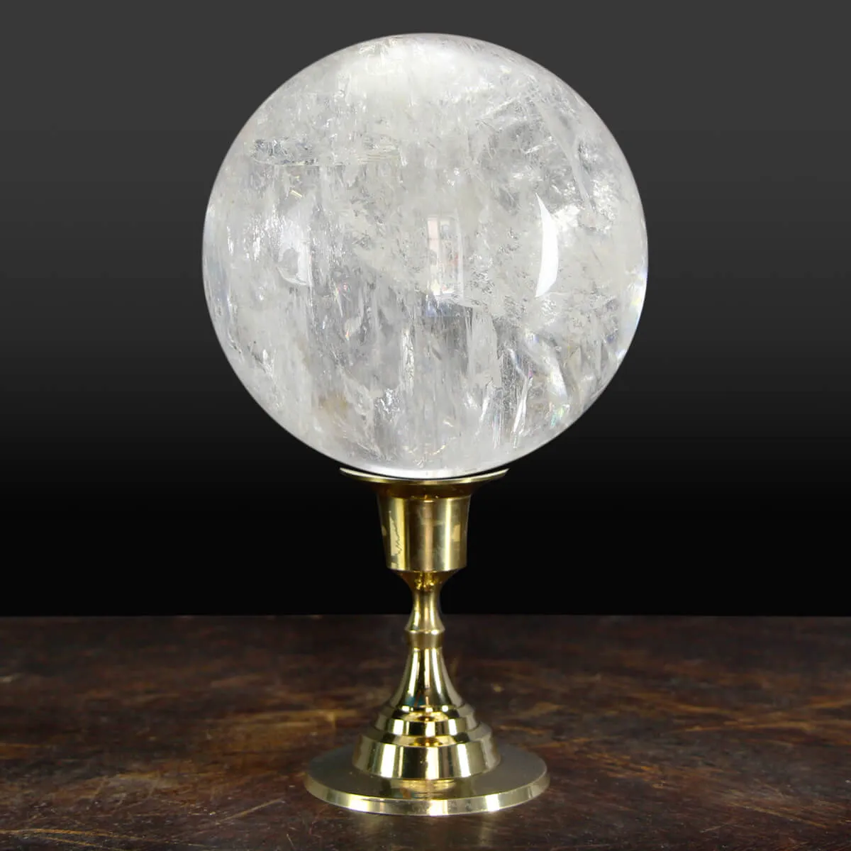 Sfera di Quarzo con base