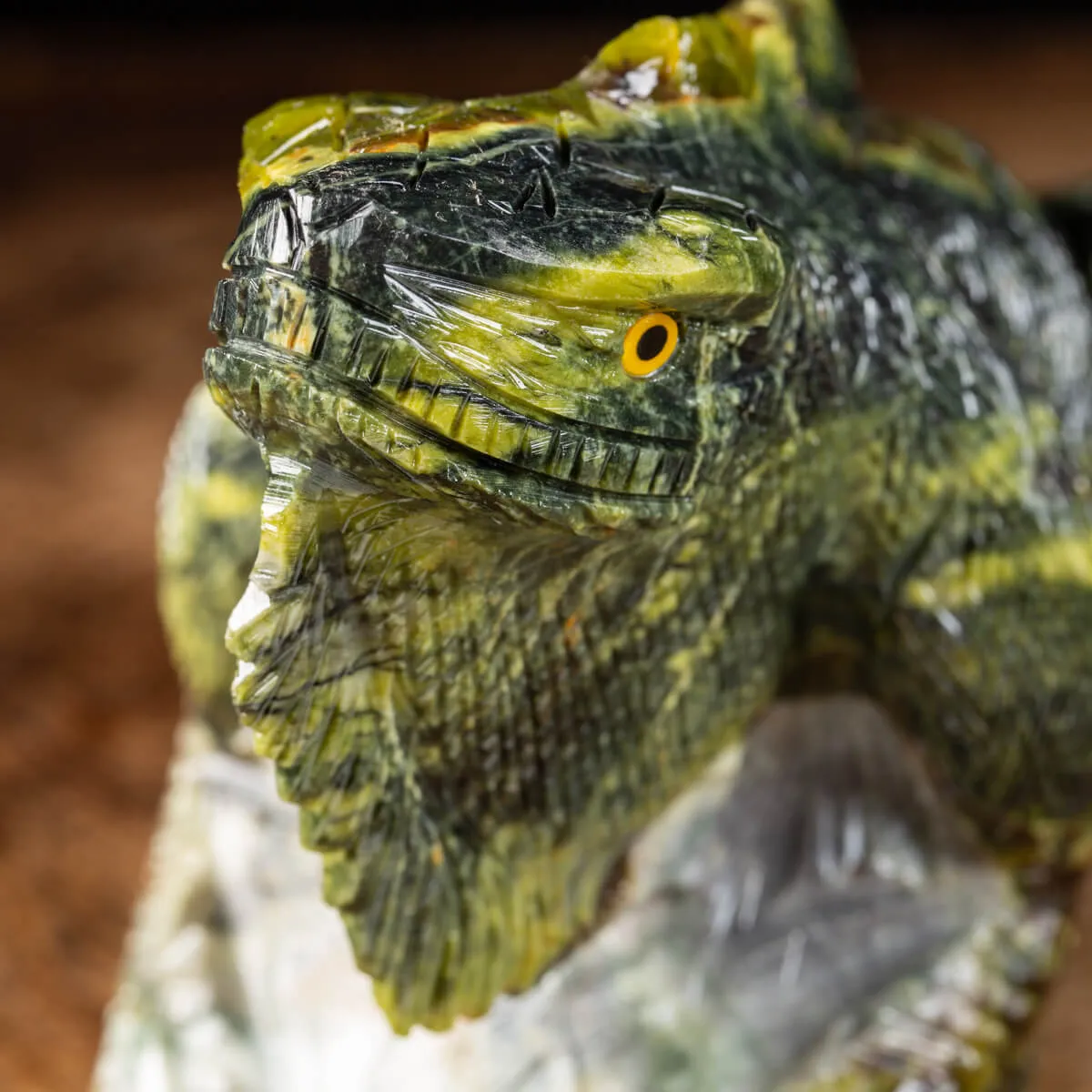Statua Iguana In Gruppo Serpentino