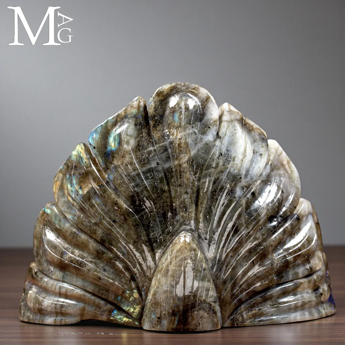 Lord Ganesh – Scultura in labradorite intagliata a mano.