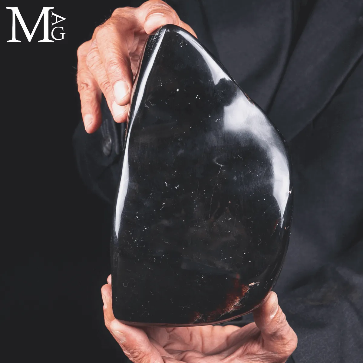 Ambra di Sumatra: un grande esemplare fossile.