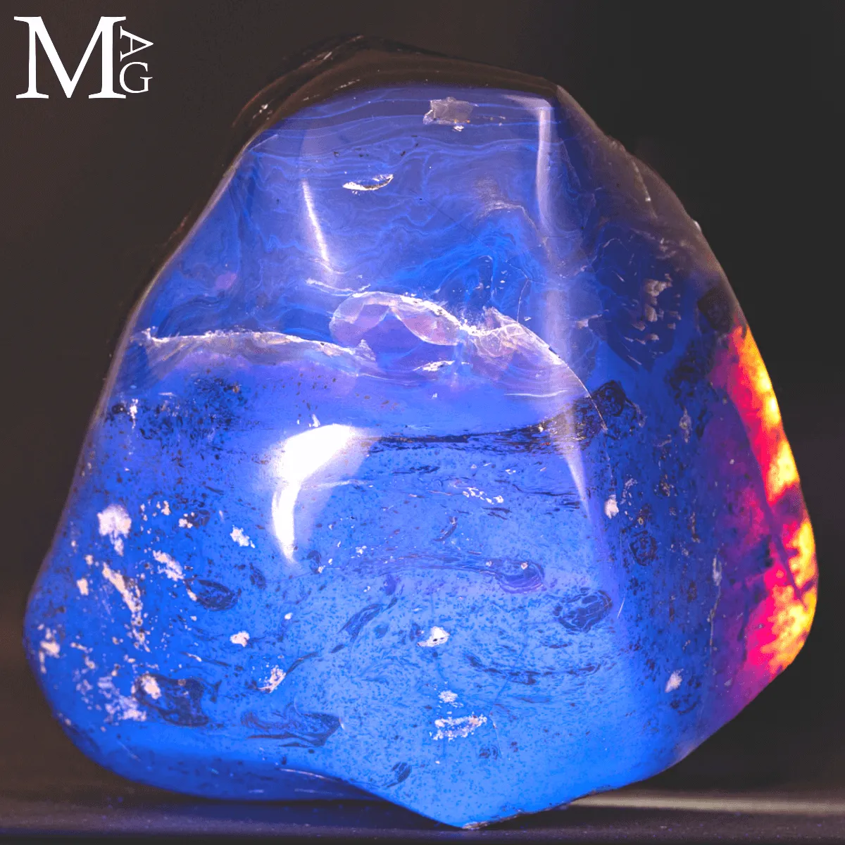 Ambra Blue: Resina tropicale fossilizzata