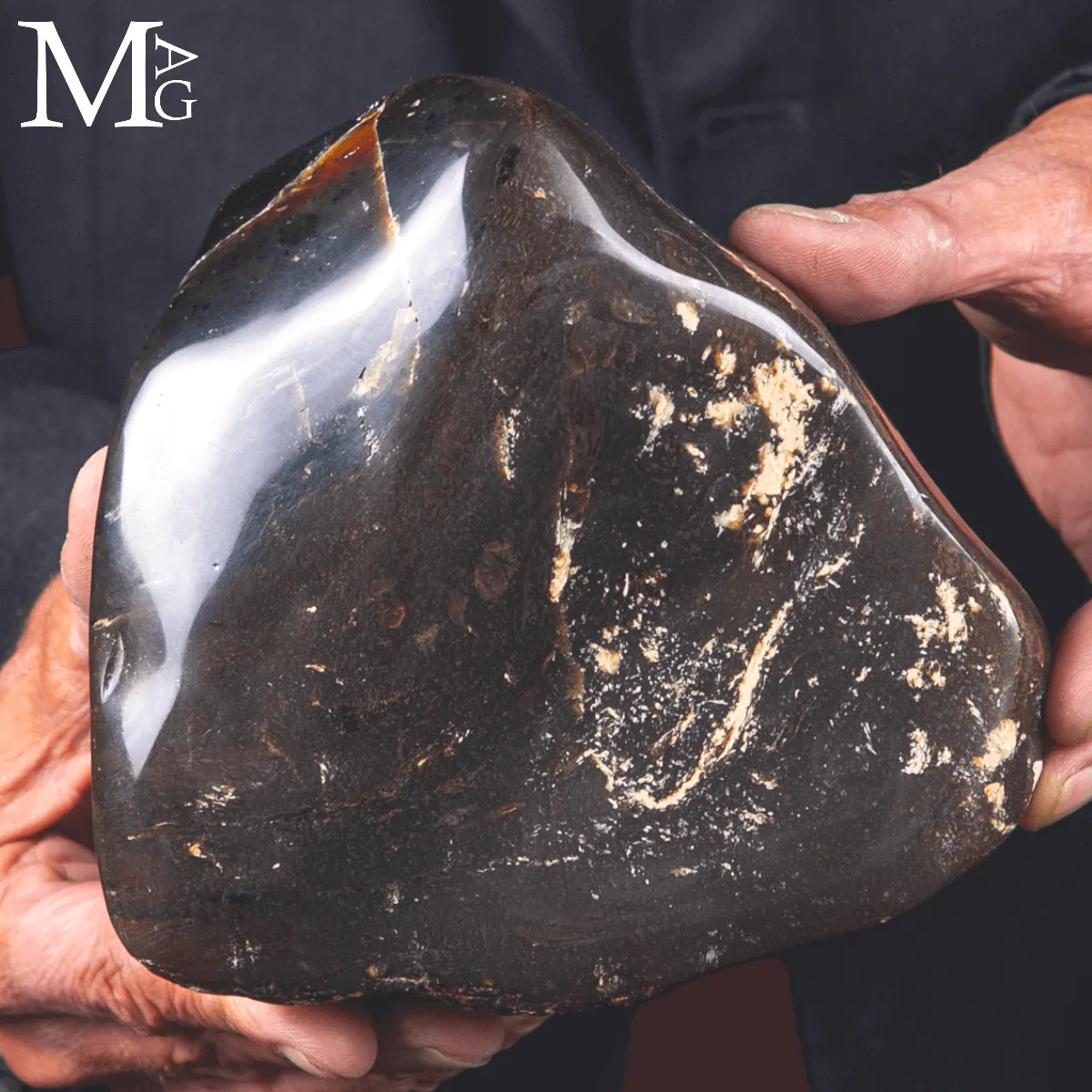 Ambra Blue: Resina tropicale fossilizzata