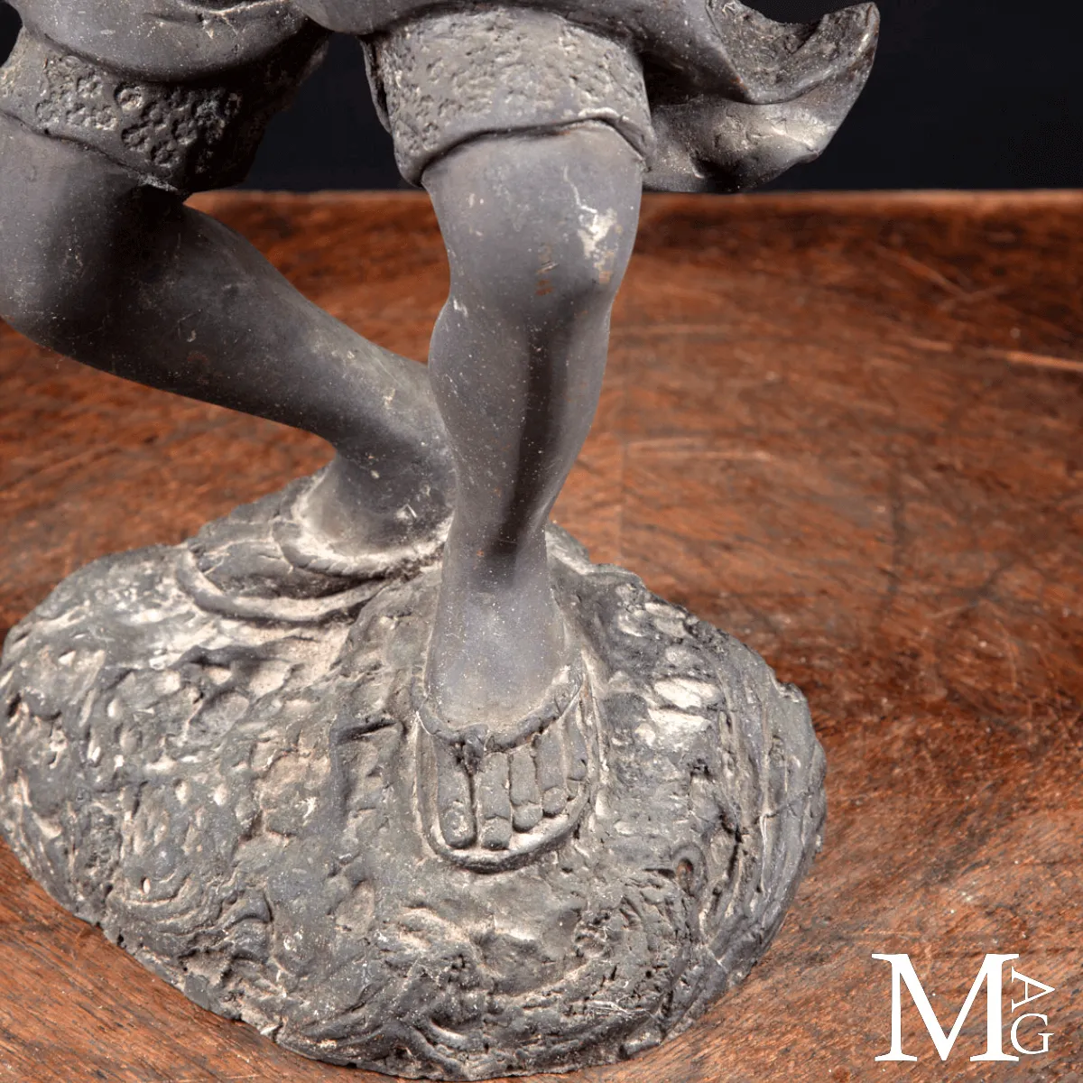 Okimono in Bronzo Rituale Giapponese - Suonatore di Horagai.