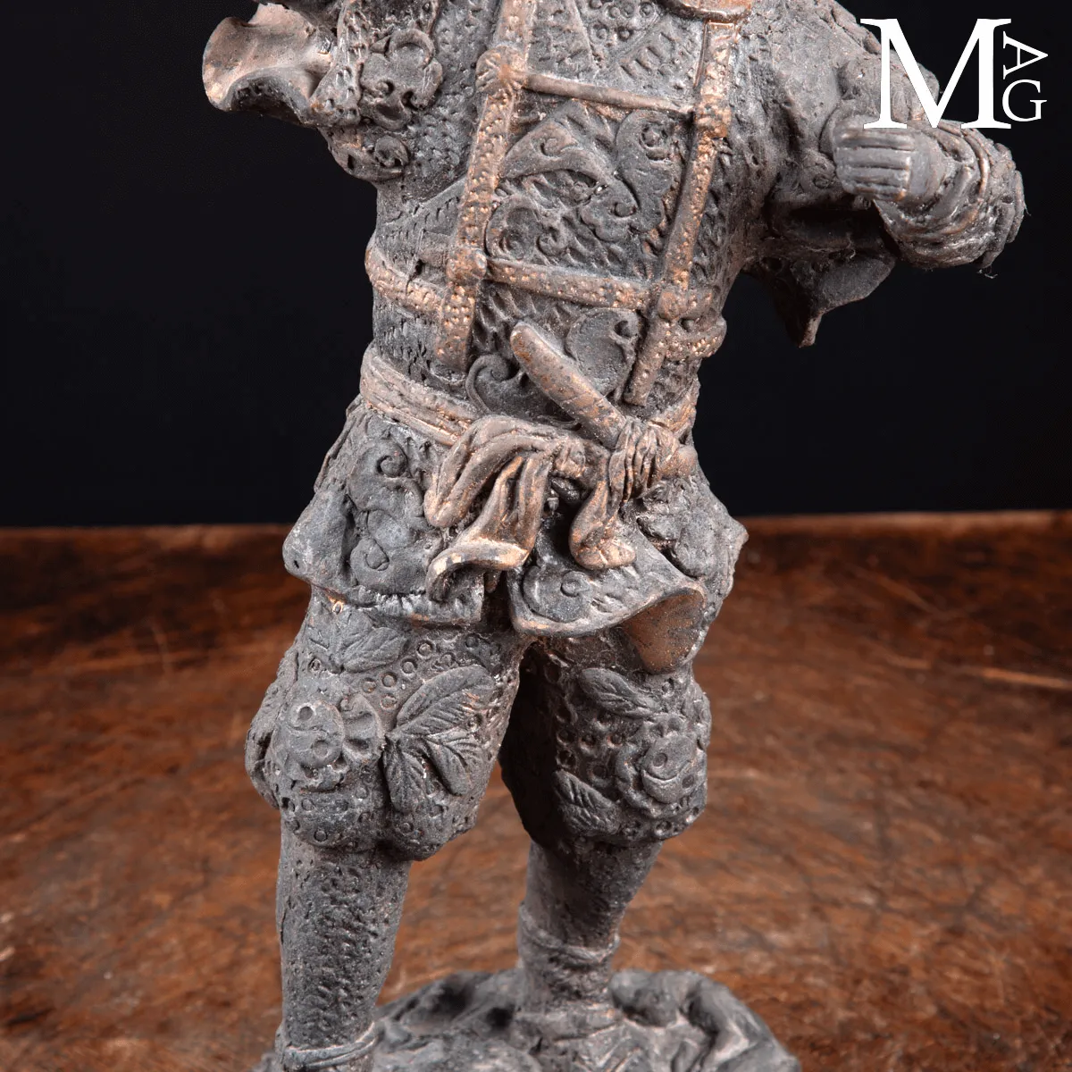 Scultura in Bronzo - Guerriero Cerimoniale Orientale.