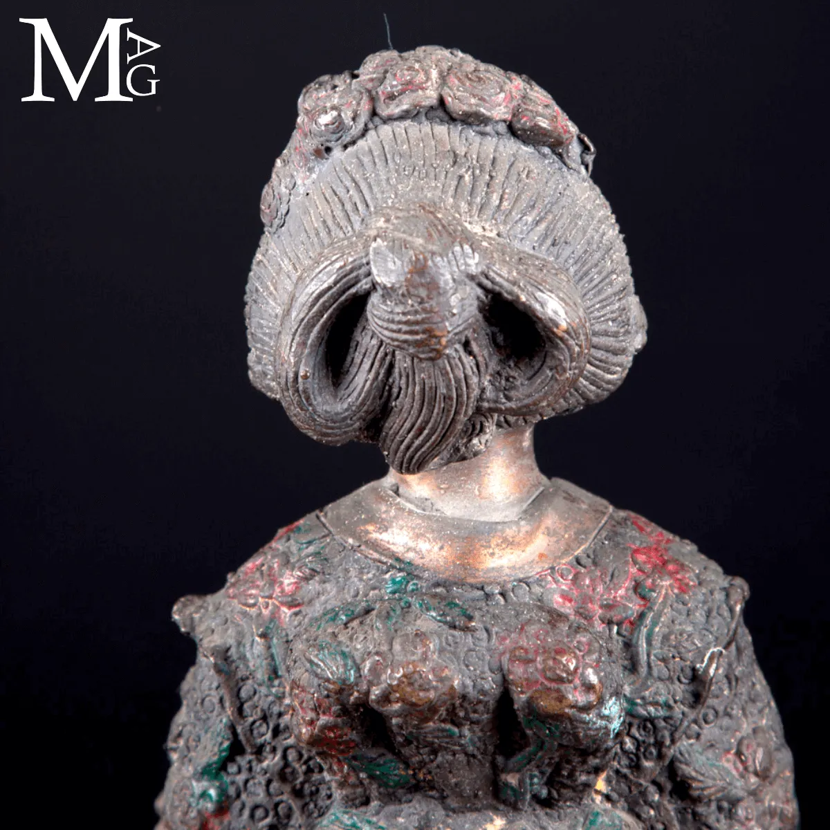 Statua in Bronzo Geisha – Okimono Giapponese, XX secolo.