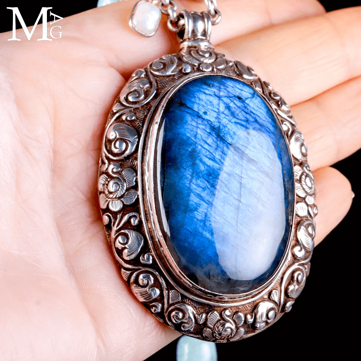 Collana in Acquamarina e Larimar in Labradorite cabochon