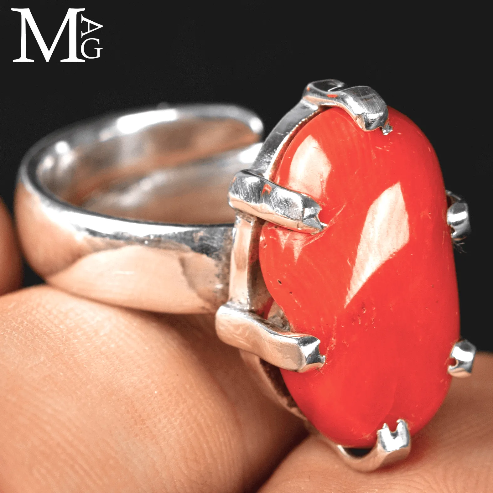 Anello in Argento con Corallo Rosso Sardo Naturale.