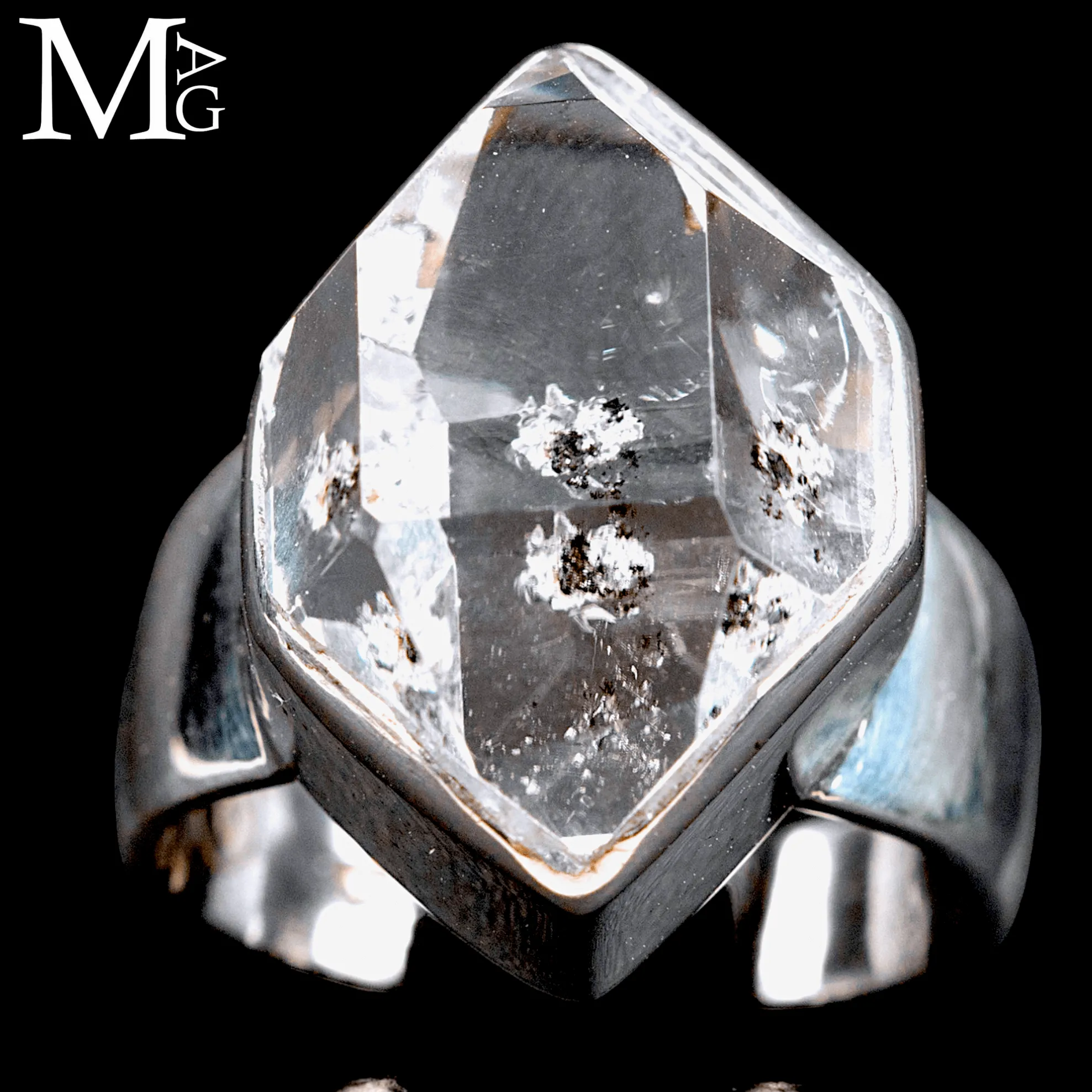 Anello in Argento con Diamante Herkimer.