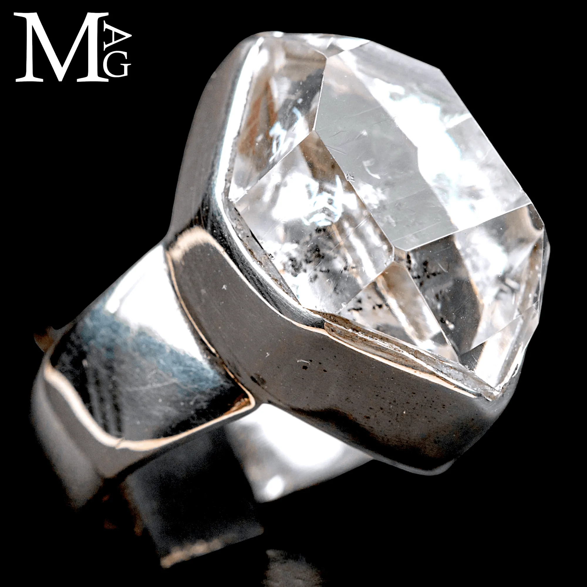 Anello in Argento con Diamante Herkimer.