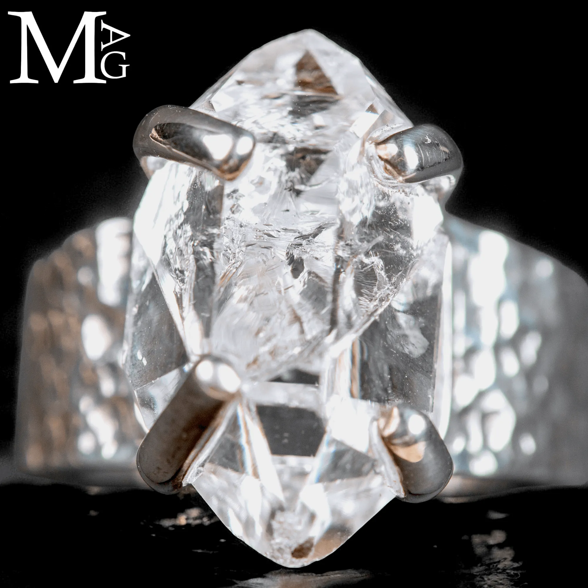 Anello in Argento con Diamante Herkimer.