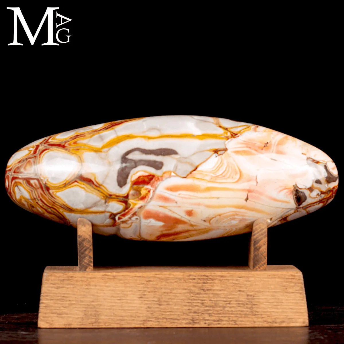 Shiva Lingam in Diaspro Agatizzato.