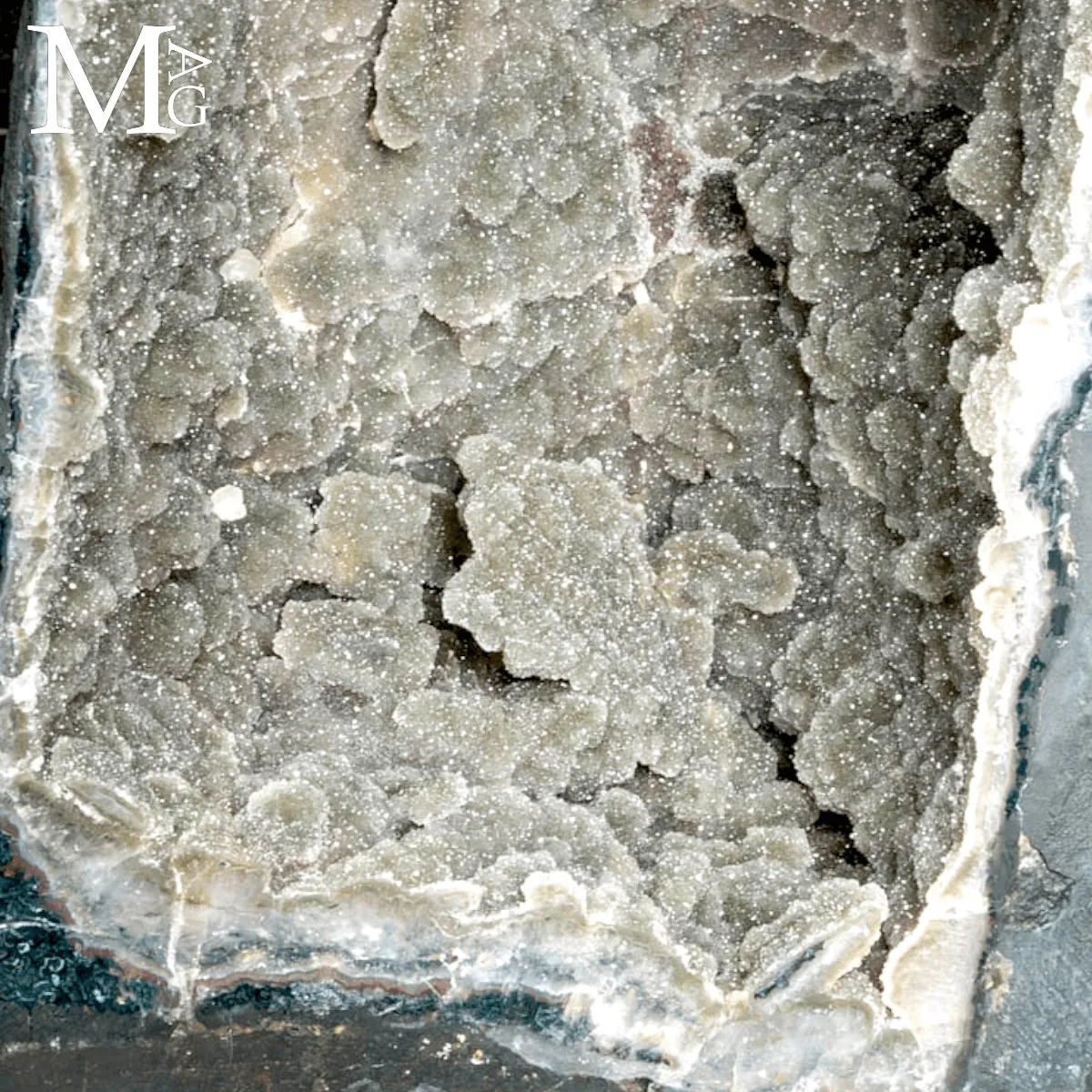 Grande Geode di Ametista Grigia