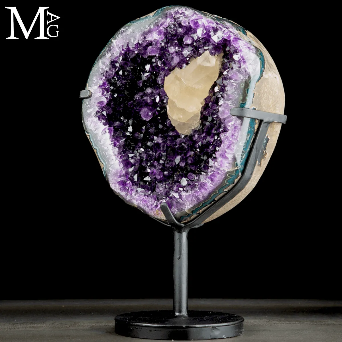 Geode di Ametista con Calcite – Uruguay