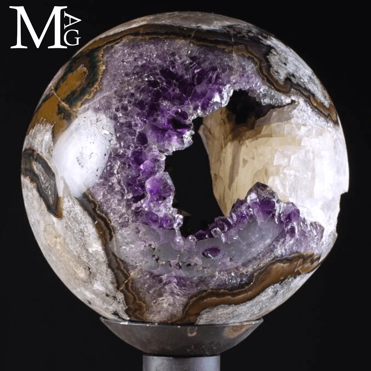 Sfera di Ametista - Geode con Cristallo di Calcite Naturale.