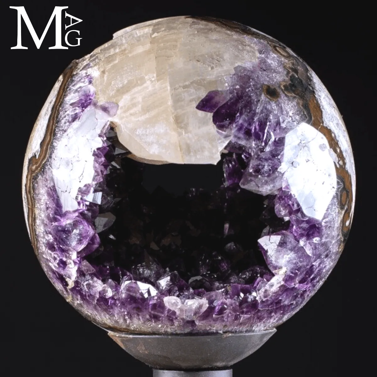 Sfera di Ametista - Geode con Cristallo di Calcite Naturale.