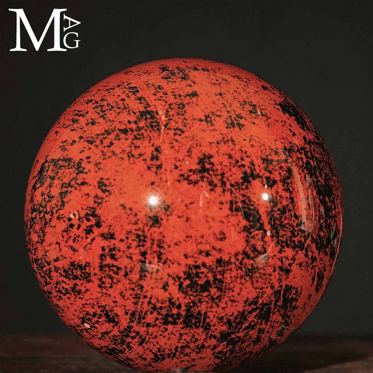 Sfera in ossidiana mogano, Messico.