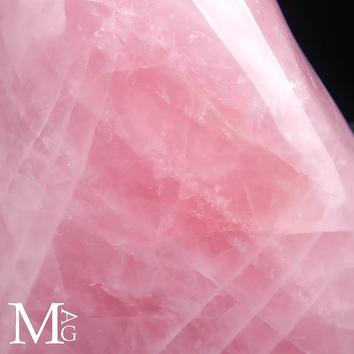 Quarzo Rosa del Madagascar - forma libera