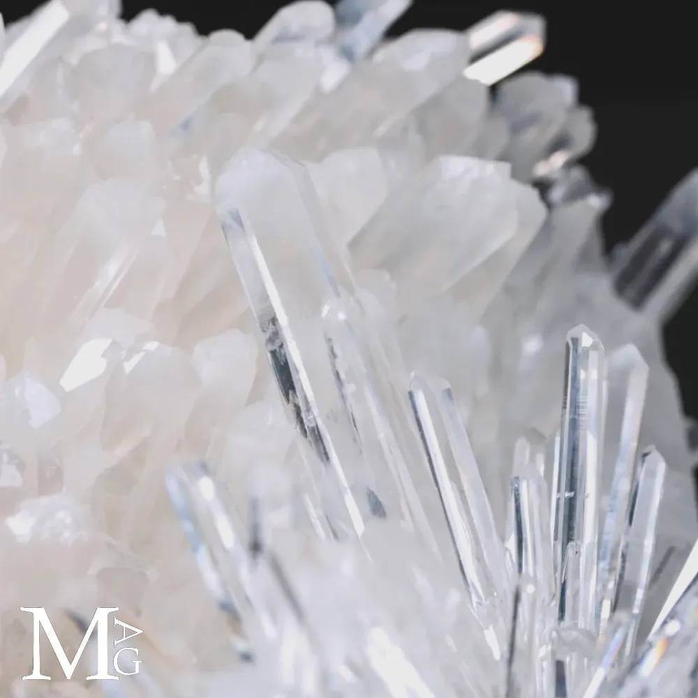 Drusa di Quarzo Aghiforme di Qualità Superiore – Santander, Colombia