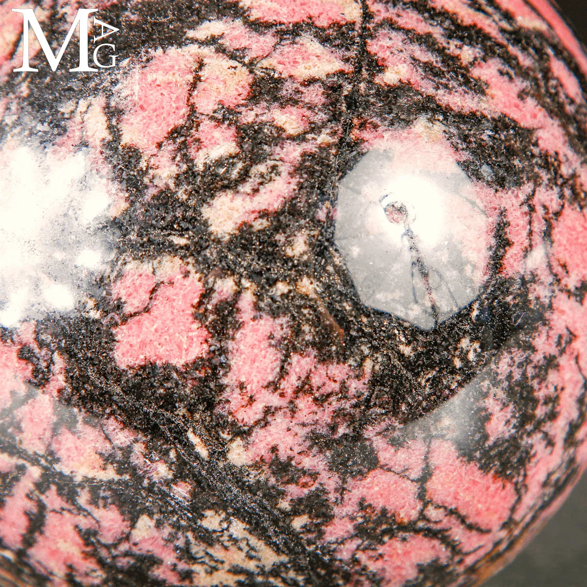 Sfera in Rodonite – Madagascar