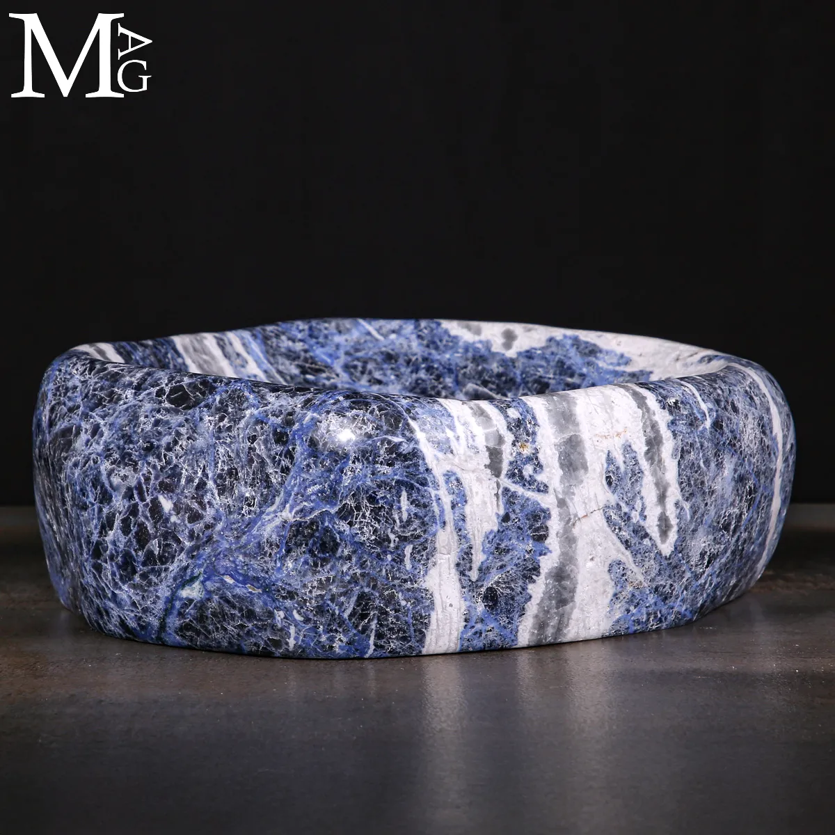 Vasca in Sodalite del Brasile