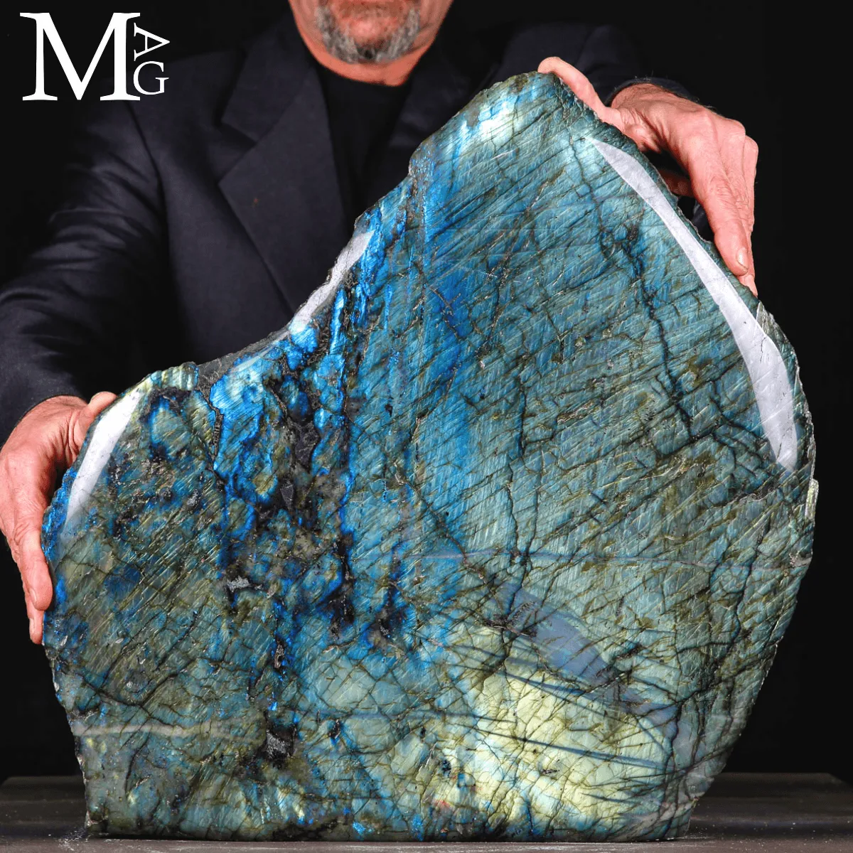 Grande Labradorite Blue and Golden Flash del Madagascar